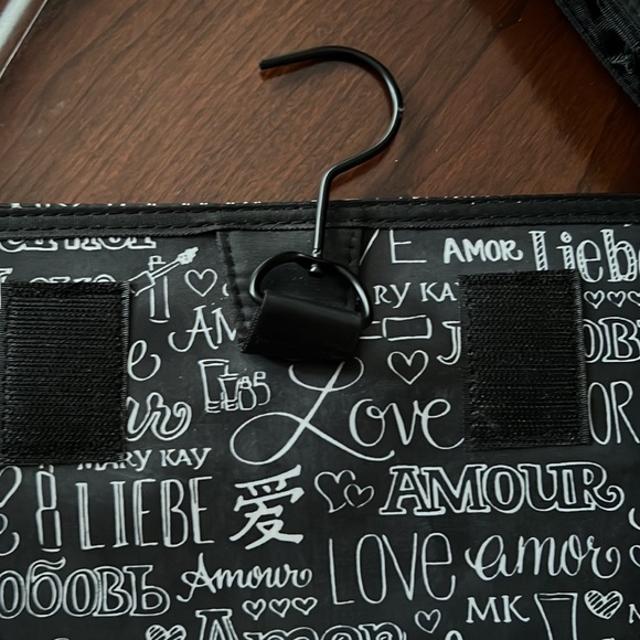 MARY KAY ROLL UP TRAVEL BAG (NEW) - Picture 3 of 3